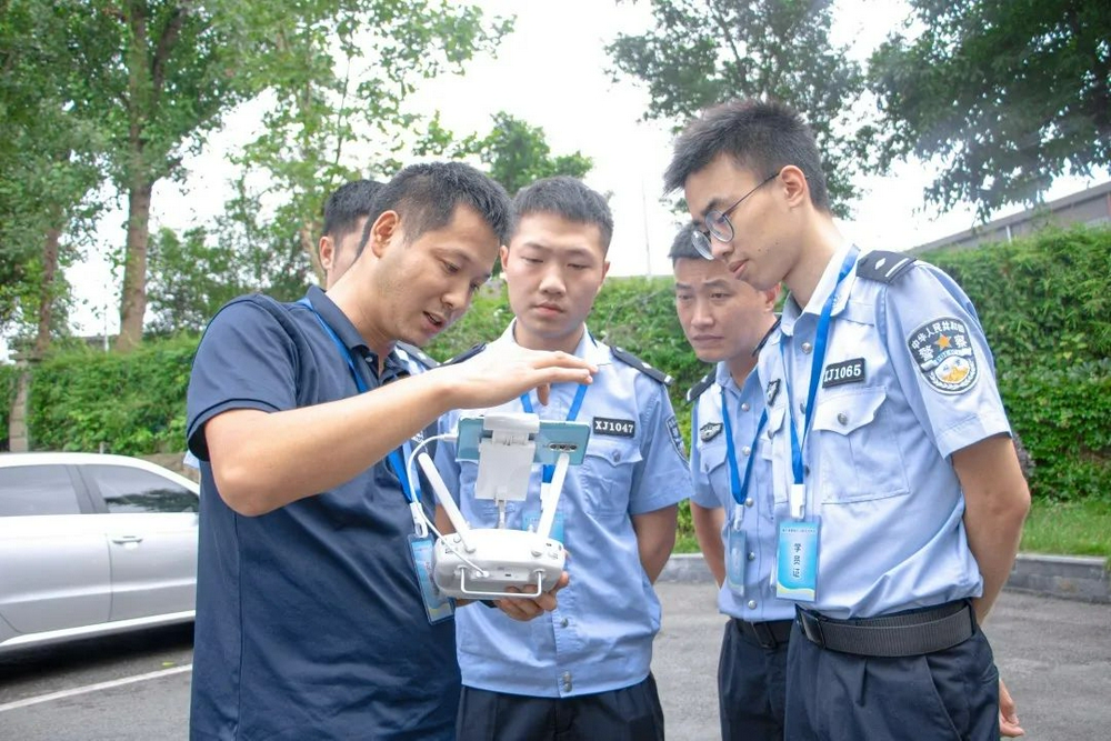 “向科技要警力！”重庆高新警方组织开展警用无人机实战应用培训