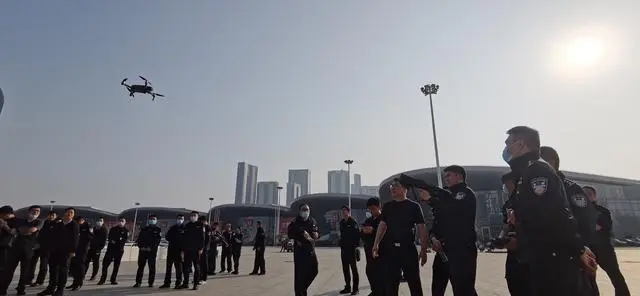 黑飞”终结者“秒杀”违规无人机