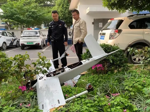 违规起飞无人机撞到高压线“炸机”，驾驶员因扰乱公共秩序被行政处罚